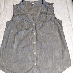 Old Navy sleeveless button down, XS